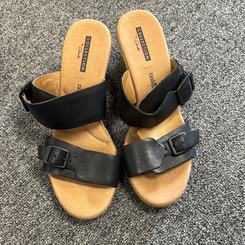 Collection B Black Sandals Sleek and Stylish
